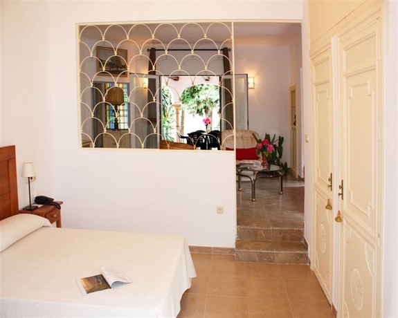 Imagen de la habitación del Hotel Residencia Miami. Foto 5