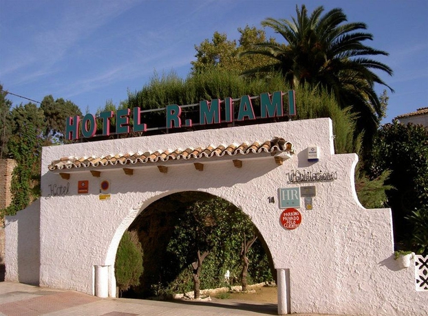 Imagen de los exteriores del Hotel Residencia Miami. Foto 11
