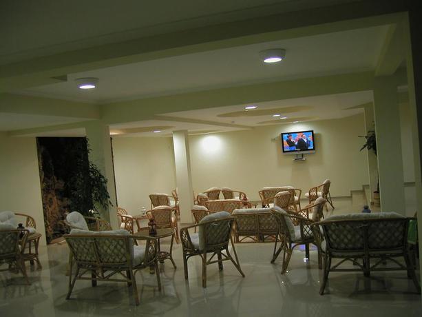Imagen del bar/restaurante del Hotel Residencia Santa Marta. Foto 2