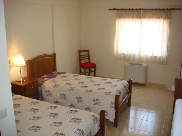 Imagen de la habitación del Hotel Residencia Santa Marta. Foto 4