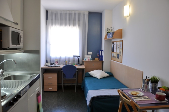 Imagen de la habitación del Hotel Residencia Tom&aacute;s Alfaro Fournier - Centro Adscrito a la REAJ - Campus Accommodation. Foto 2