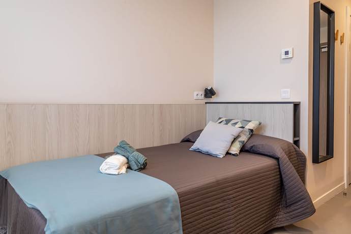 Imagen de la habitación del Hotel Residencia Universitaria Campus Málaga. Foto 3