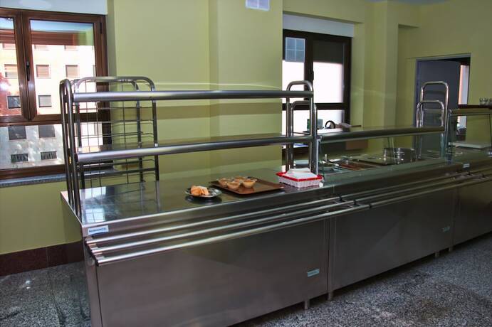 Imagen del bar/restaurante del Hotel Residencia Universitaria Cum Laude. Foto 12