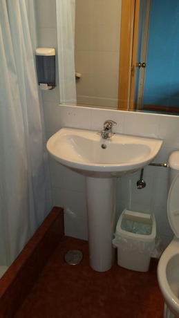 Imagen de la habitación del Hotel Residencia Universitaria Cum Laude. Foto 15