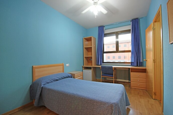 Imagen de la habitación del Hotel Residencia Universitaria Cum Laude. Foto 16
