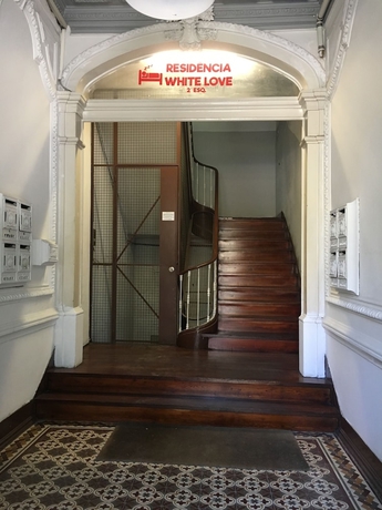 Imagen de los interiores del Hotel Residencia White Love. Foto 19