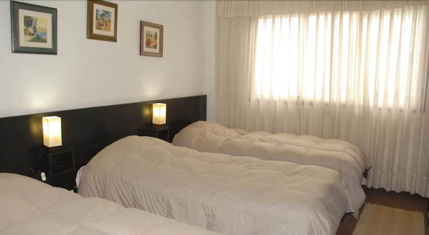 Imagen de la habitación del Hotel Residencial Carlos. Foto 8