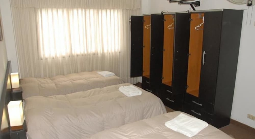 Imagen de la habitación del Hotel Residencial Carlos. Foto 9