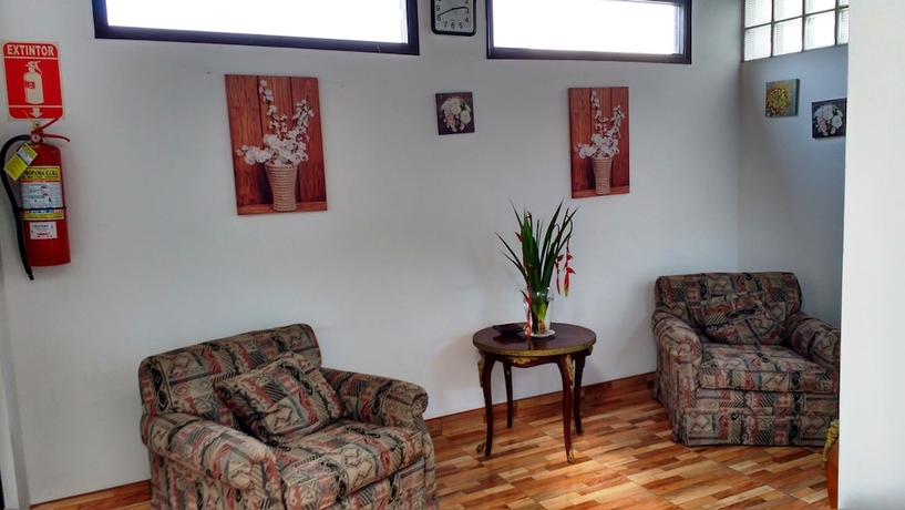 Imagen de la habitación del Hotel Residencial Carlos. Foto 15