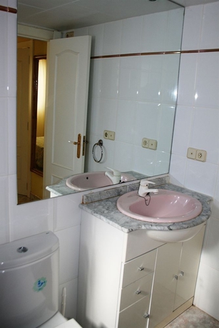 Imagen de la habitación del Hotel Residencial Casablanca Casa Azahar. Foto 8