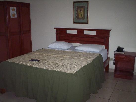 Imagen de la habitación del Hotel Residencial Cervantes. Foto 2