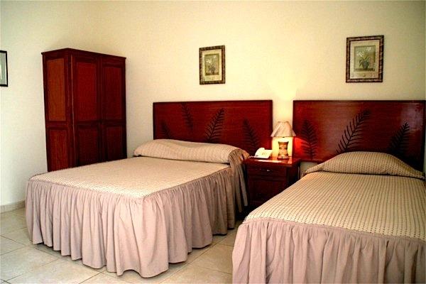 Imagen de la habitación del Hotel Residencial Cervantes. Foto 3