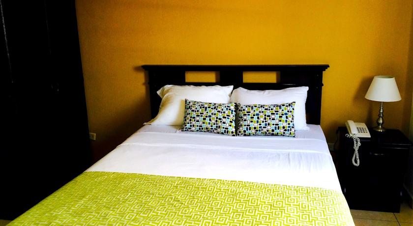Imagen de la habitación del Hotel Residencial Cervantes. Foto 7