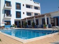 Imagen de la piscina del Hotel Residencial Claudiana. Foto 3