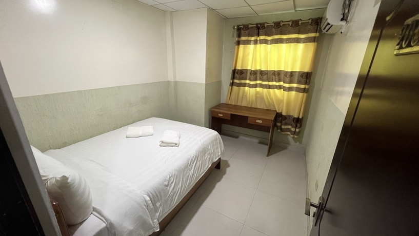 Imagen de la habitación del Hotel Residencial Cristina. Foto 4