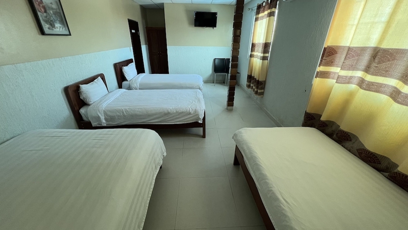 Imagen de la habitación del Hotel Residencial Cristina. Foto 7