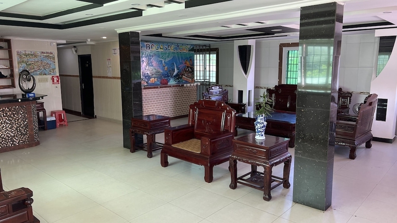 Imagen de los interiores del Hotel Residencial Cristina. Foto 10