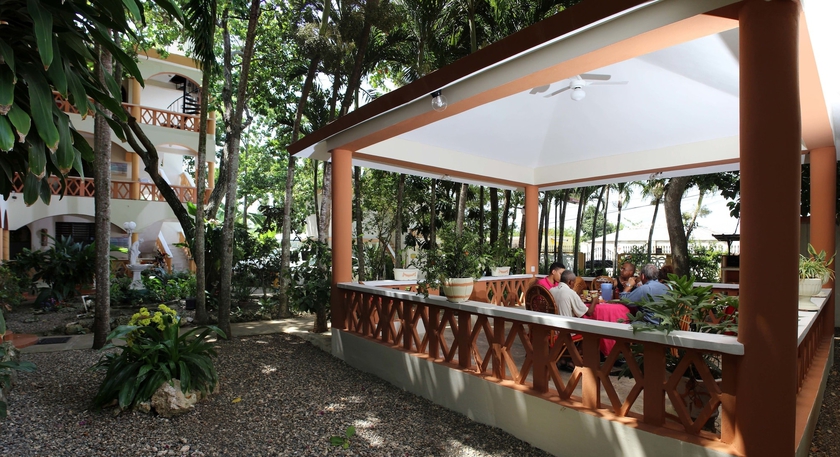 Imagen de los exteriores del Hotel Residencial Estephany. Foto 10