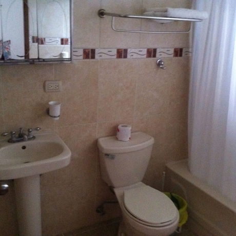 Imagen de la habitación del Hotel Residencial Estephany. Foto 8