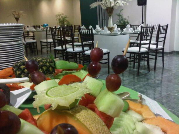 Imagen del bar/restaurante del Hotel Residencial. Foto 3