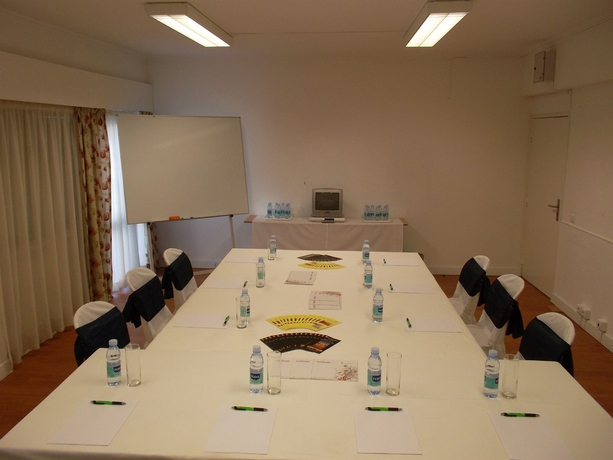 Imagen de los interiores del Hotel Residencial Jardim Da Amadora. Foto 8