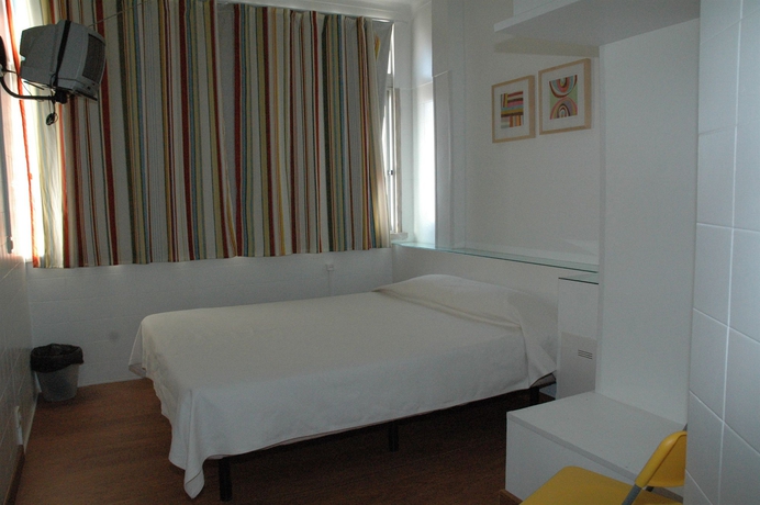 Imagen de la habitación del Hotel Residencial Jardim Da Amadora. Foto 5