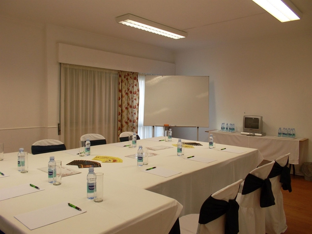 Imagen de los interiores del Hotel Residencial Jardim Da Amadora. Foto 10