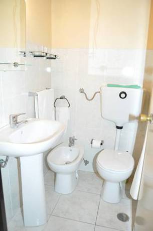 Imagen de la habitación del Hotel Residencial Monte Brasil. Foto 3