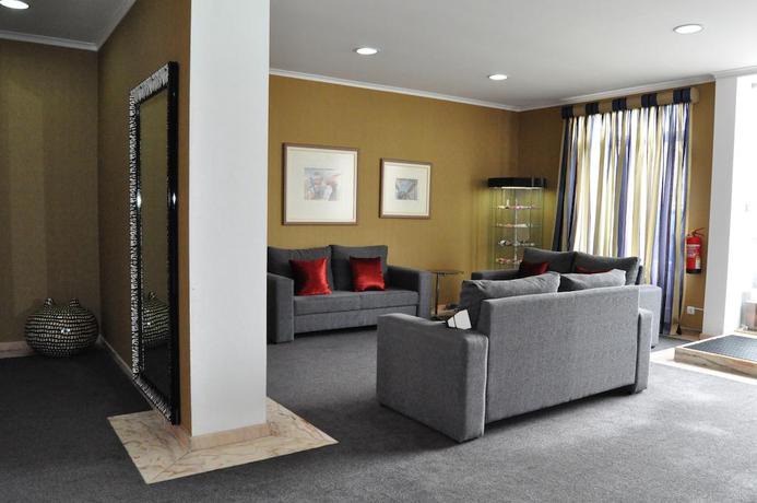 Imagen de los interiores del Hotel Residencial Monte Brasil. Foto 13