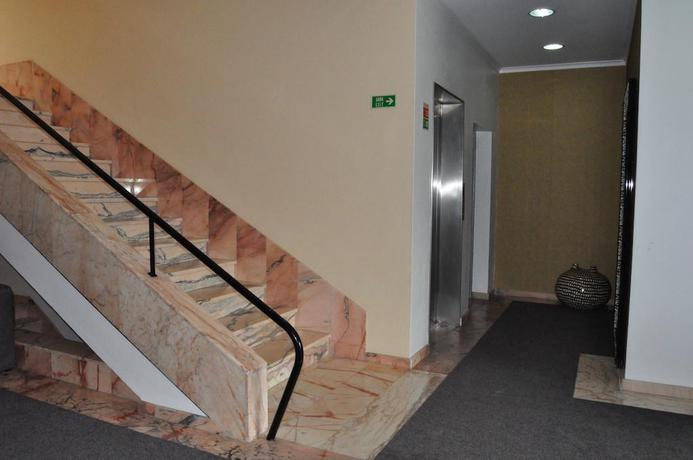 Imagen de los interiores del Hotel Residencial Monte Brasil. Foto 15