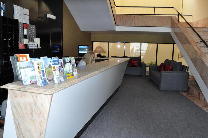 Imagen de los interiores del Hotel Residencial Monte Brasil. Foto 16