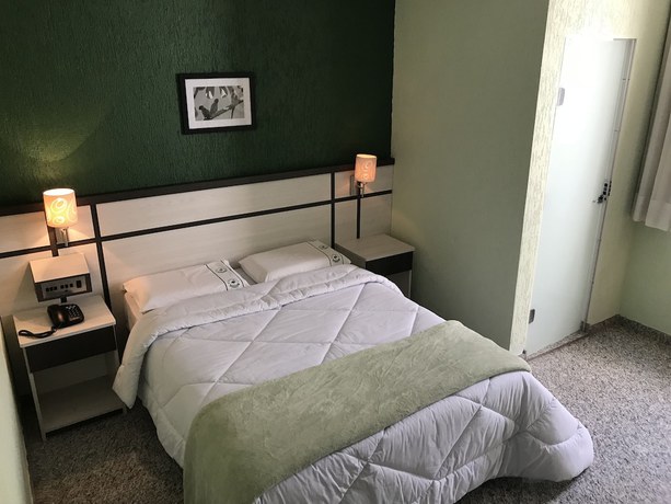 Imagen de la habitación del Hotel Residencial Pantanal Santa Cruz. Foto 15