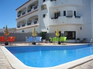 Imagen de la piscina del Hotel Residencial Pifaro. Foto 5