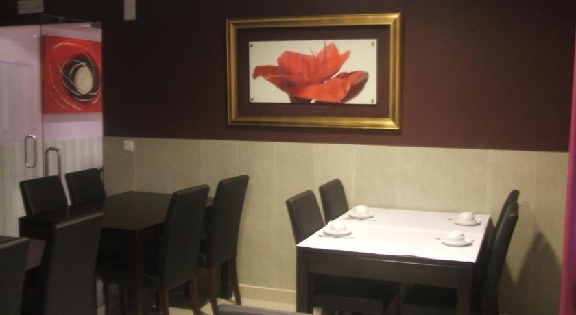 Imagen del bar/restaurante del Hotel Residencial Pinto. Foto 2