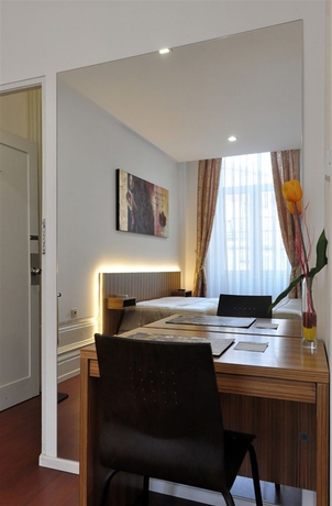 Imagen de los interiores del Hotel Residencial Porto Madrid. Foto 10