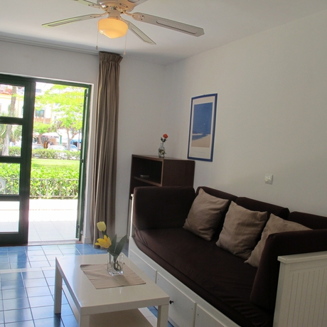 Imagen de los interiores del Hotel Residencial Puerto Mog&aacute;n. Foto 14