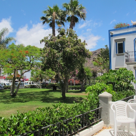 Imagen de los exteriores del Hotel Residencial Puerto Mog&aacute;n. Foto 9