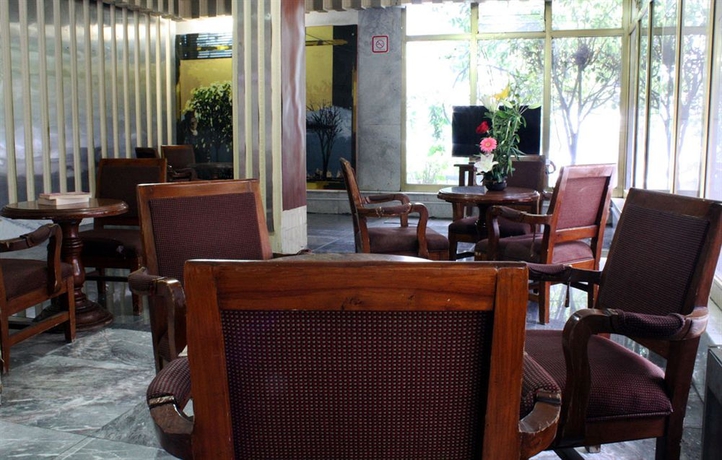 Imagen de los interiores del Hotel Residencias Señorial. Foto 11