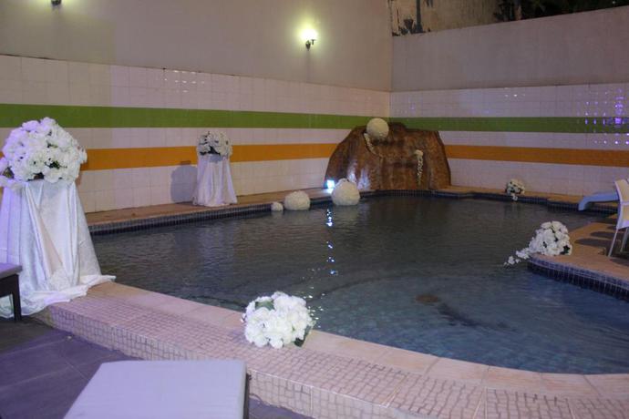 Imagen de la piscina del Hotel Residential Primavera. Foto 9