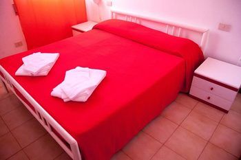 Imagen de la habitación del Hotel Residenza Alberghiera Italia. Foto 5