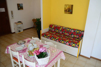 Imagen de la habitación del Hotel Residenza Alberghiera Italia. Foto 6