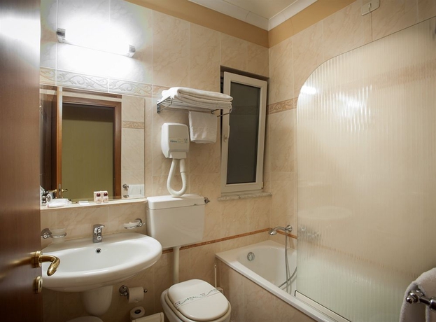 Imagen de la habitación del Hotel Residenza D'aragona. Foto 11