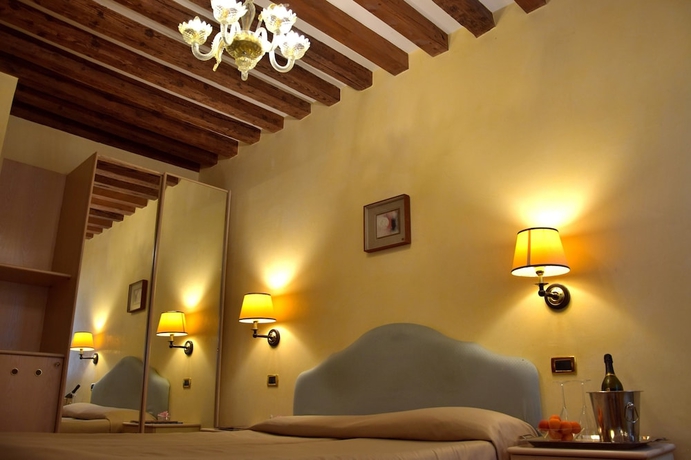 Imagen de la habitación del Hotel Residenza Favaro. Foto 14