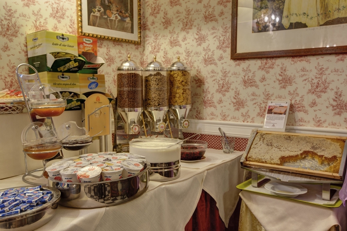 Imagen del bar/restaurante del Hotel Residenza In Farnese, Roma. Foto 10