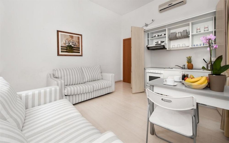 Imagen de los interiores del Hotel Residenza Maxima. Foto 8