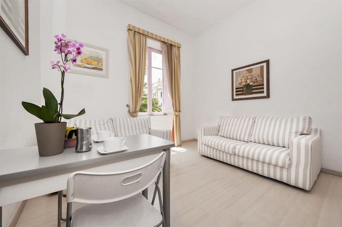 Imagen de los interiores del Hotel Residenza Maxima. Foto 10