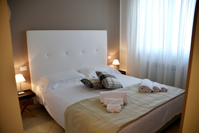 Imagen de la habitación del Hotel Residenza Miralago. Foto 10