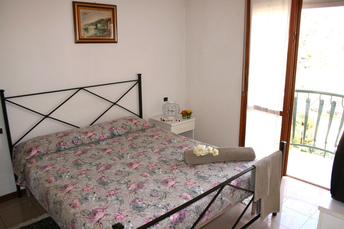 Imagen de la habitación del Hotel Residenza Novalba. Foto 9
