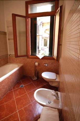 Imagen de la habitación del Hotel Residenza San Maurizio. Foto 17