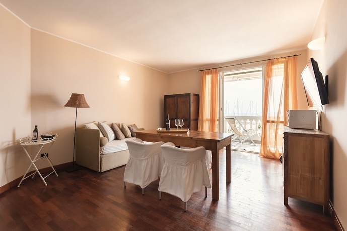 Imagen de la habitación del Hotel Residenza Santa Cecilia, San Vincenzo. Foto 8